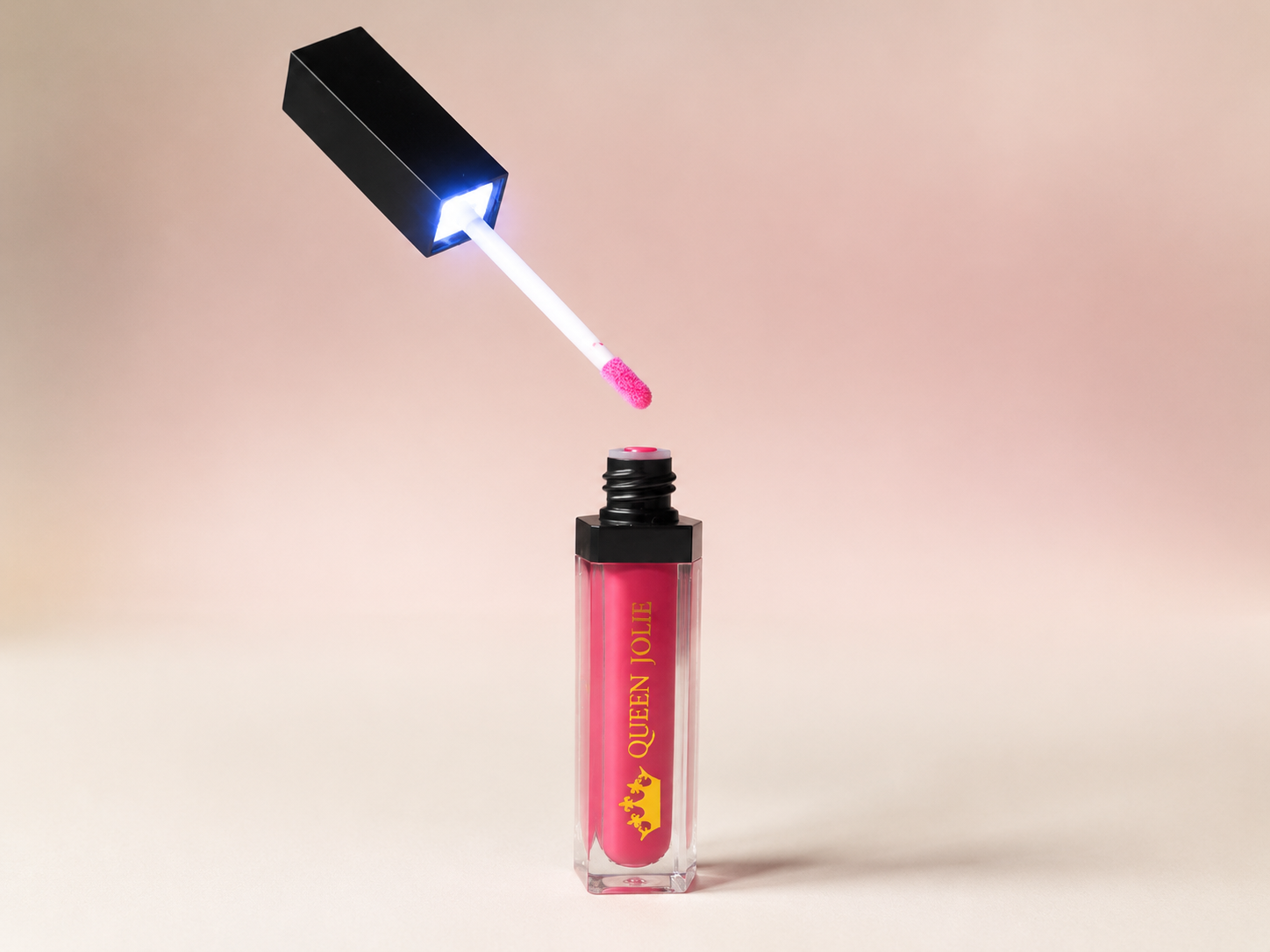 Lumilips Crown Berry ouvert avec sa LED sous le capuchon